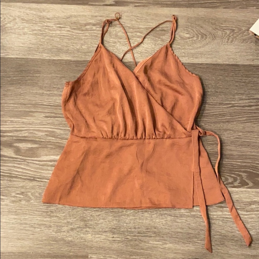 Peach wrap tank